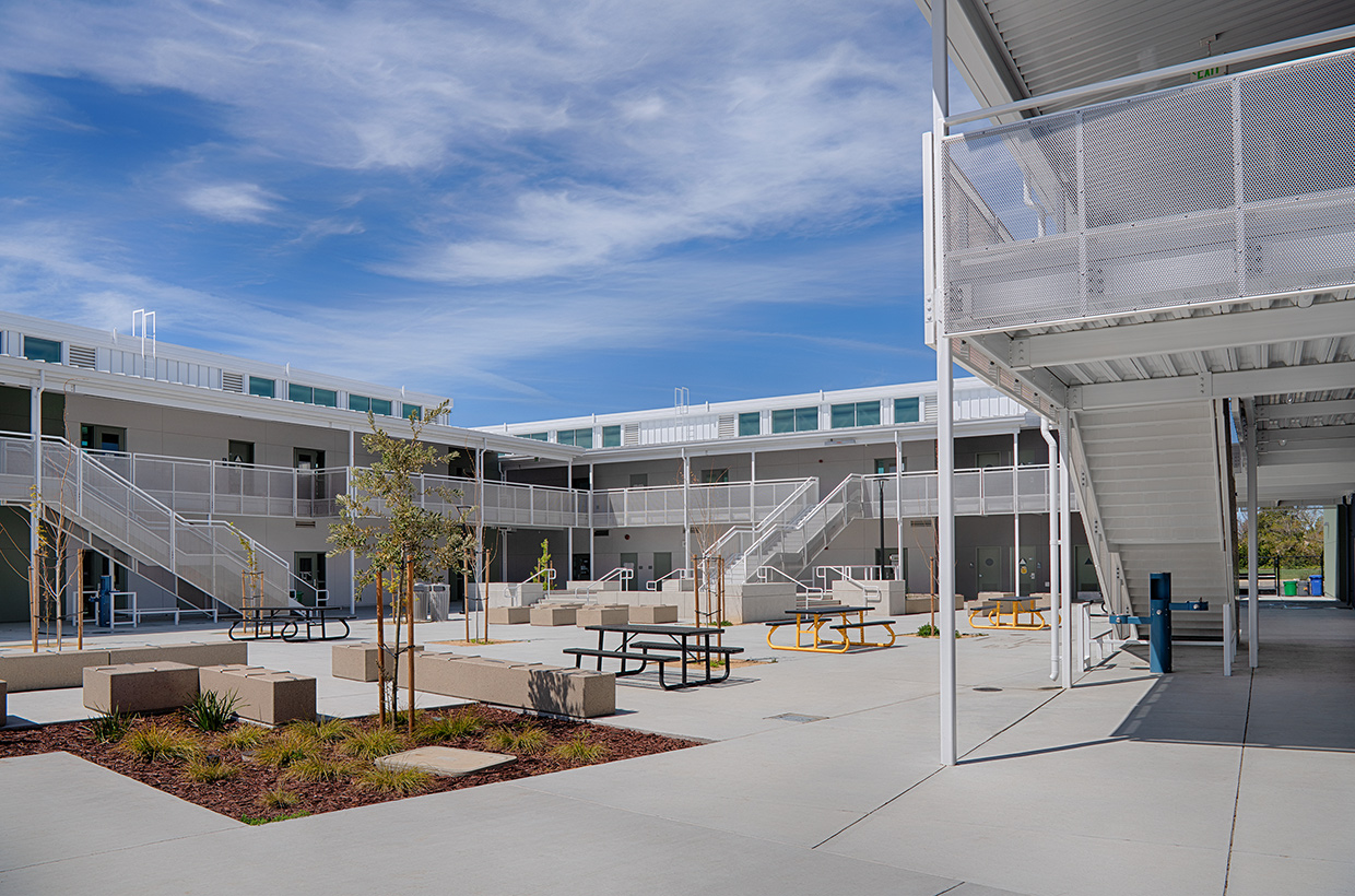 Thornton Middle School - New Classroom, Library and Admin