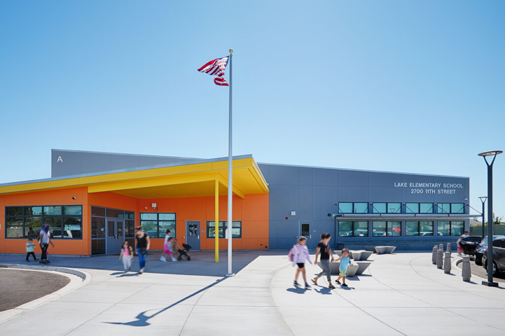 Lake Elementary School