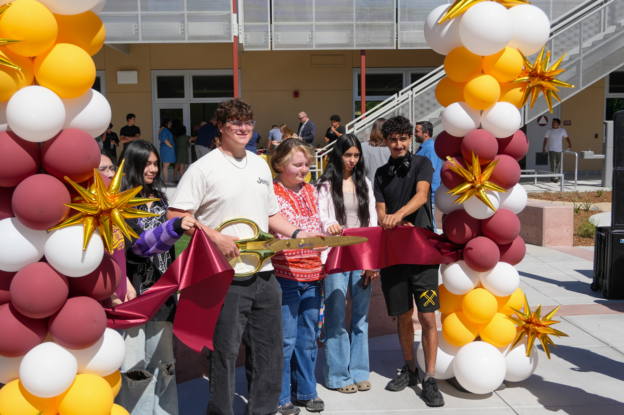 Piner HS Folia Classroom Ribbon Cutting event